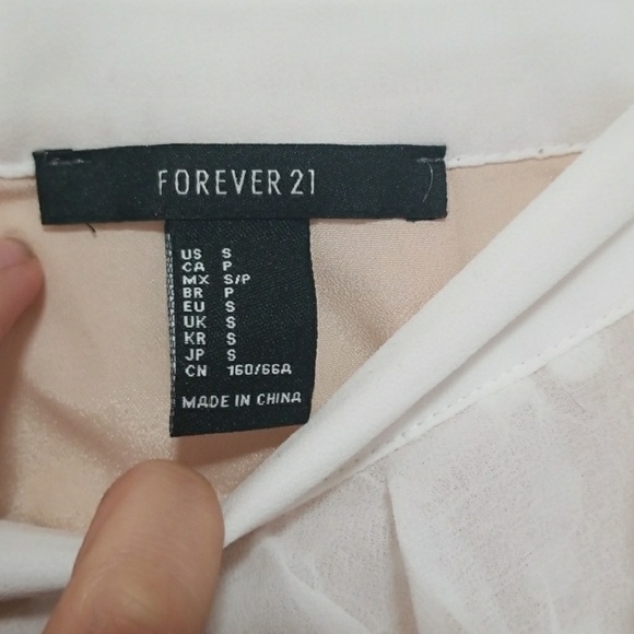 Forever 21 White Lace Mini Skirt - Picture 3 of 3